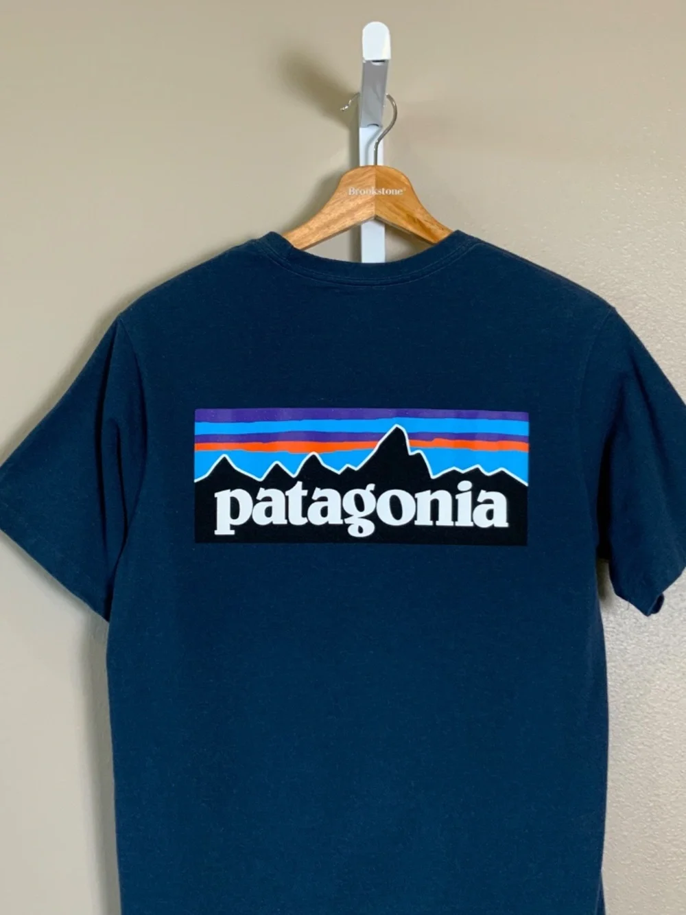 Patagonia P-6 & Line Logo Ridge Pocket Responsibili Tee SS T-Shirts Lot of (3)